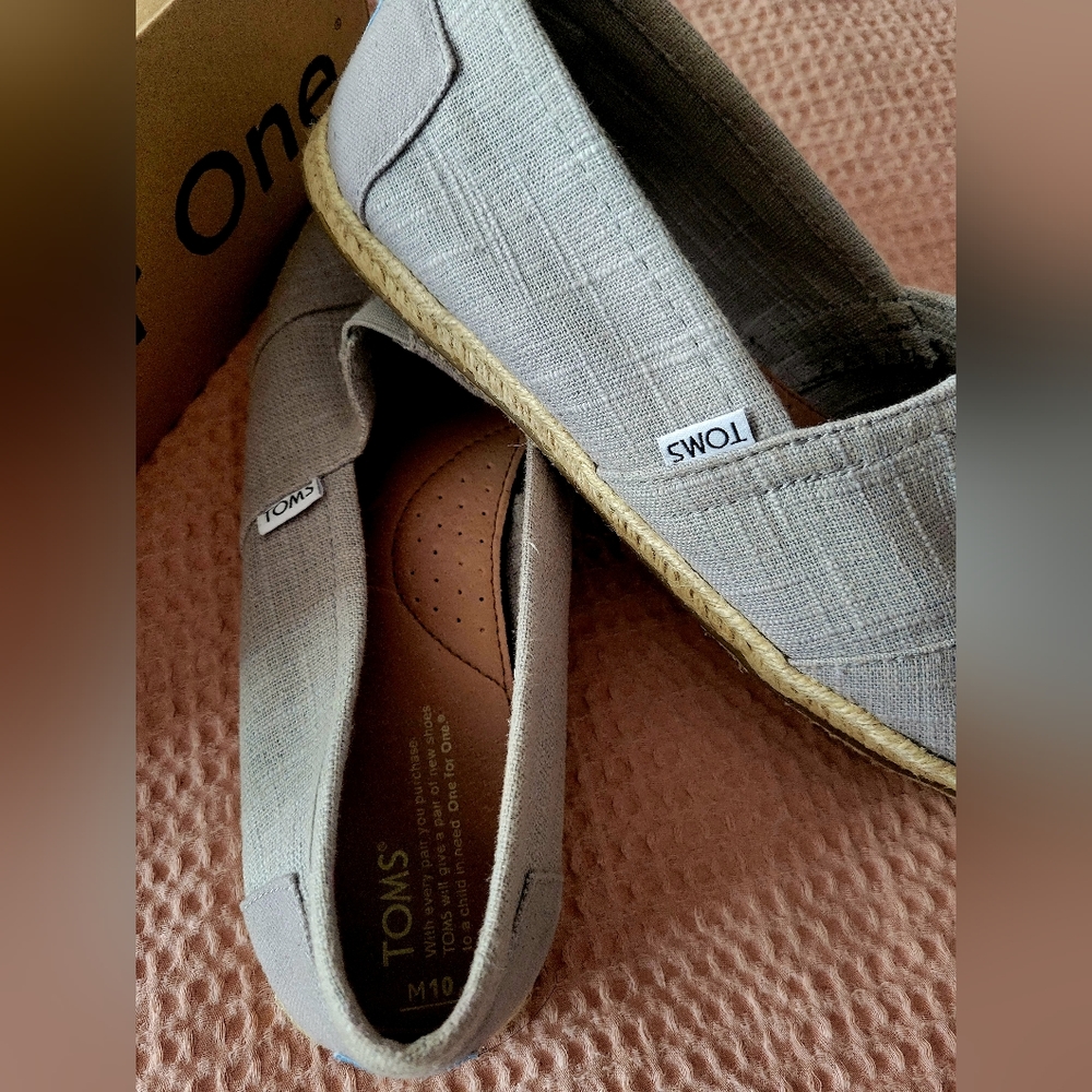 Men's Classic Tom's - Picture 1 of 5